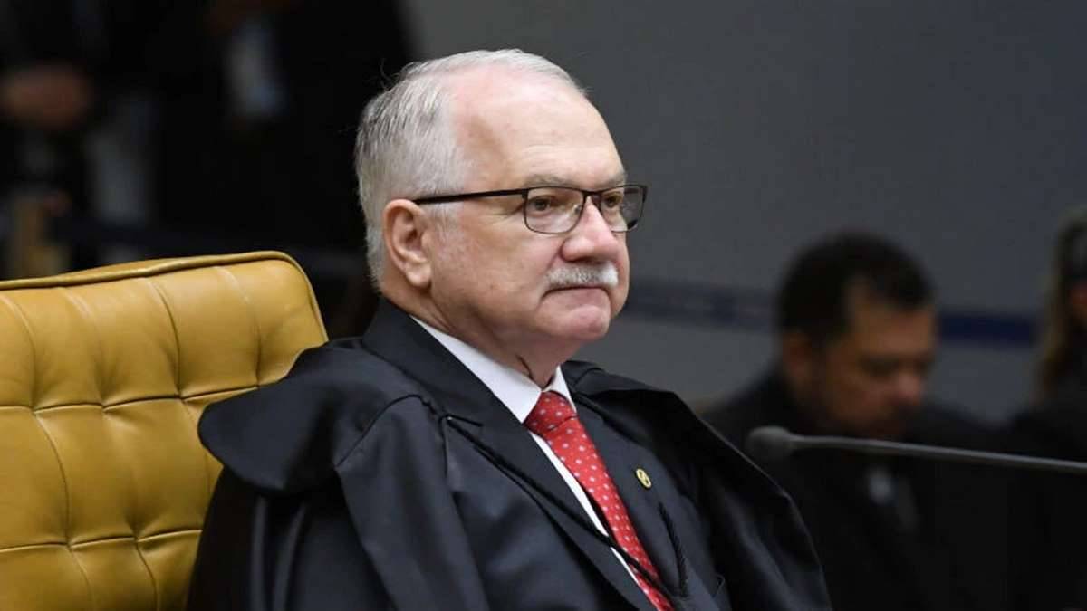 Fachin defende encerramento urgente do inquérito das fake news em meio a crise no STF