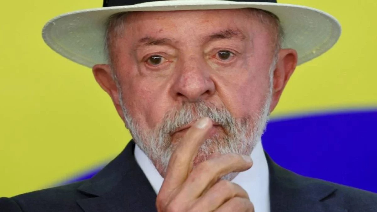 Governo Lula anuncia reajuste de 15% no Bolsa Família a 17 dias das eleições