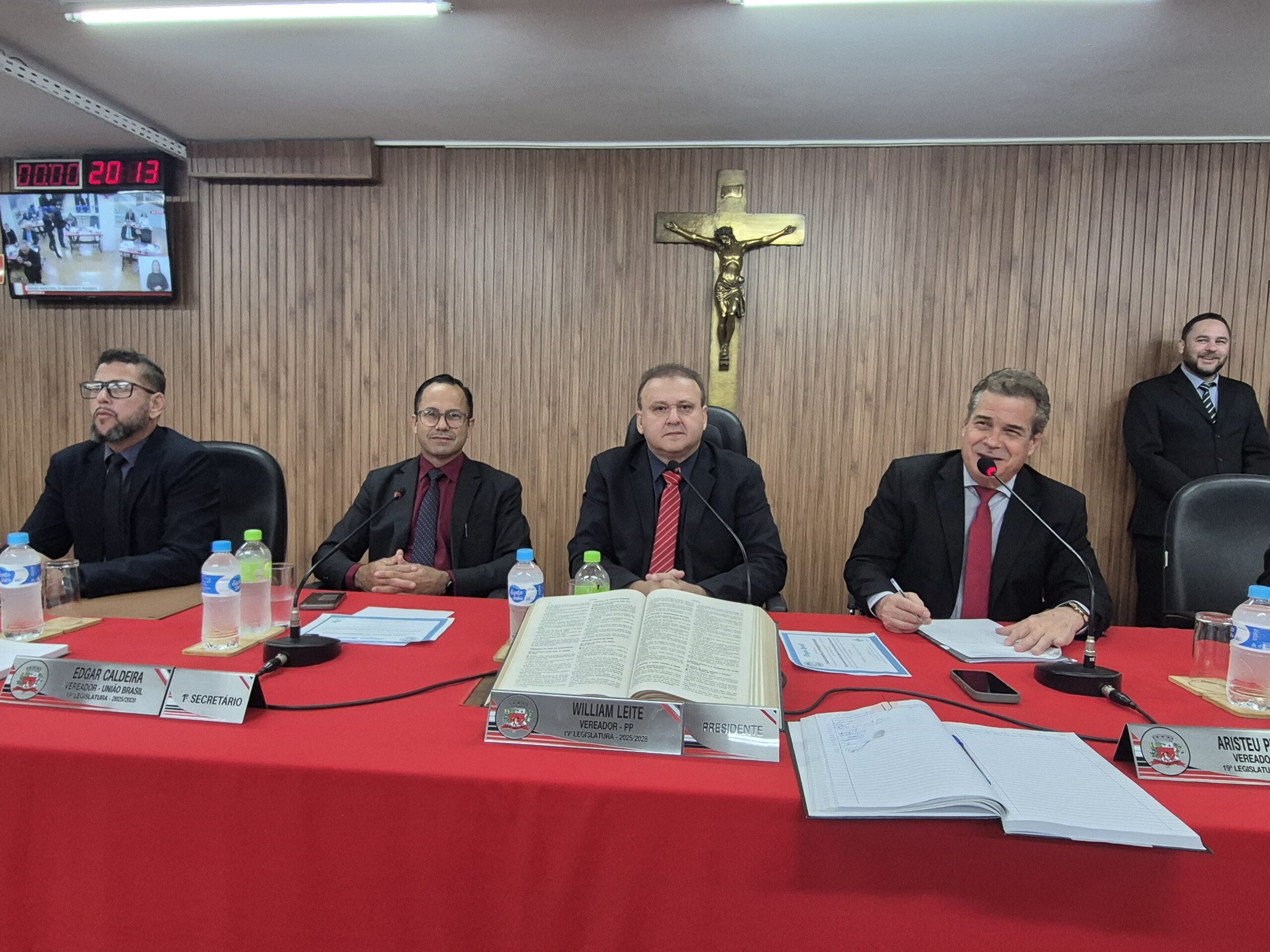 Vereadores aprovam 03 Projetos em Sessão Ordinária nesta terça-feira (08)