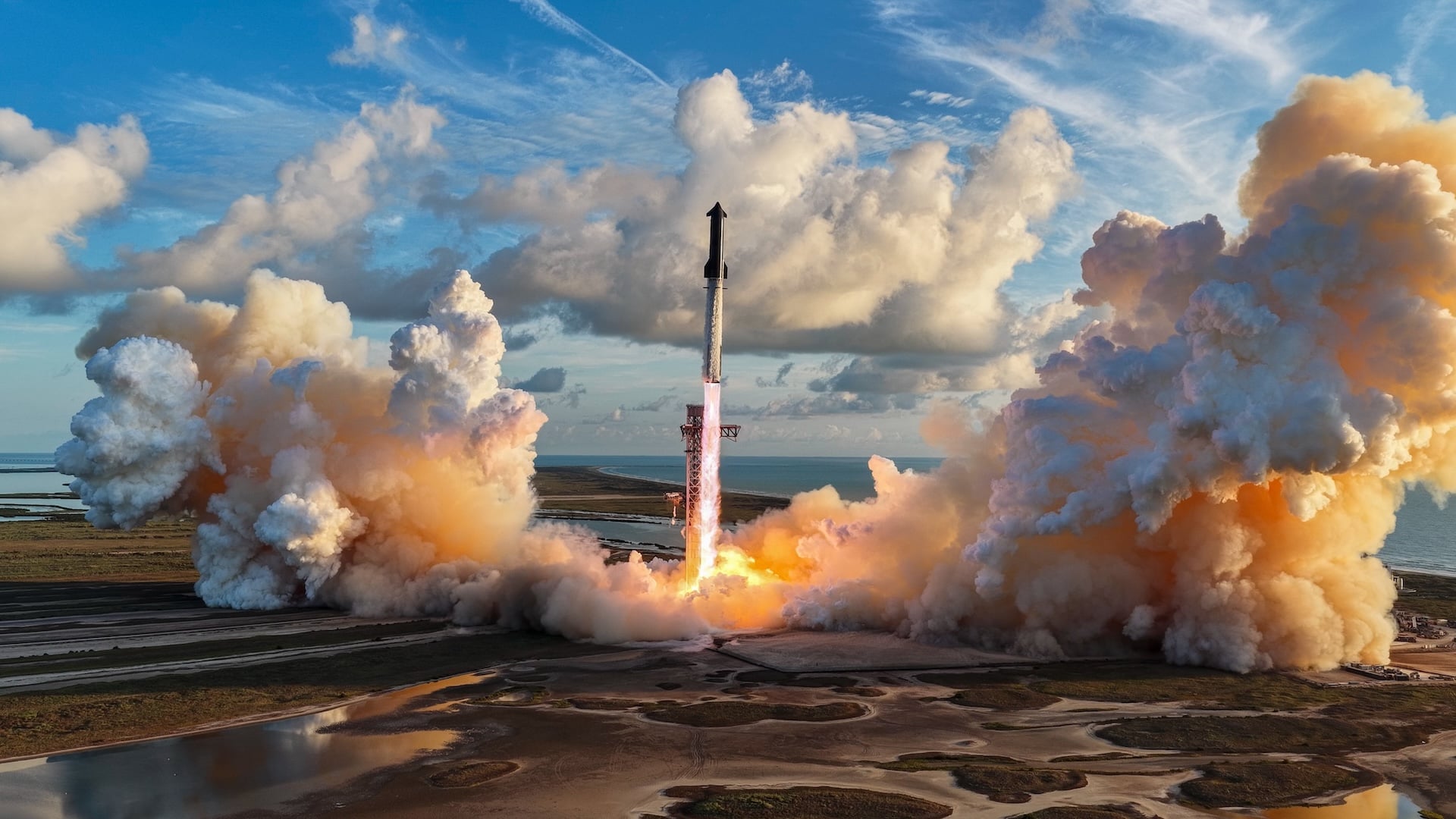 Starship chega à órbita pela primeira vez e coloca 26 satélites Starlink no espaço