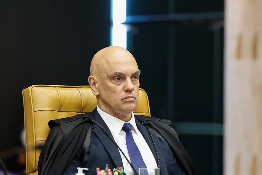 Eurodeputados pedem que União Europeia avalie sanções contra Alexandre de Moraes