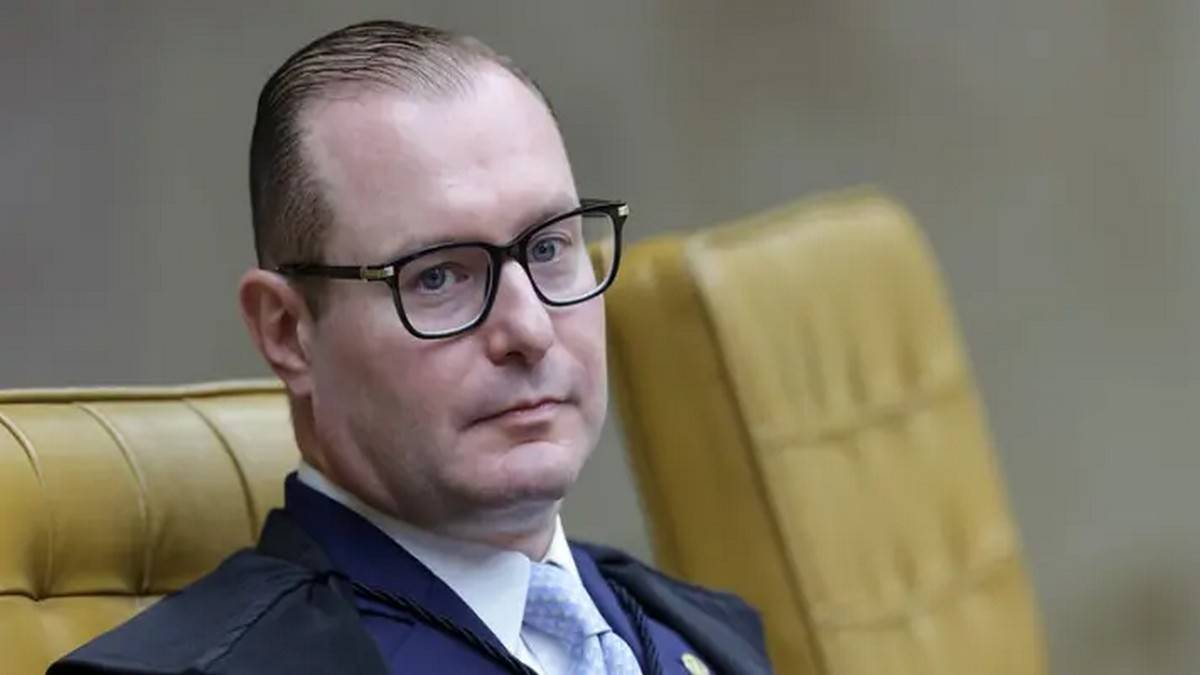 Zanin manda PF entregar conteúdo do celular de Vorcaro até as 23h deste domingo