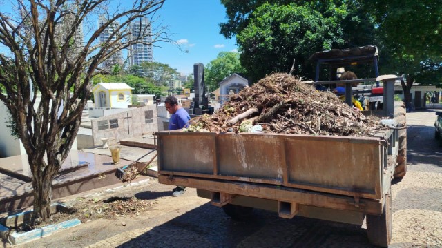Prefeitura intensifica zeladoria nos cemitérios municipais; prazo para reforma finalizado