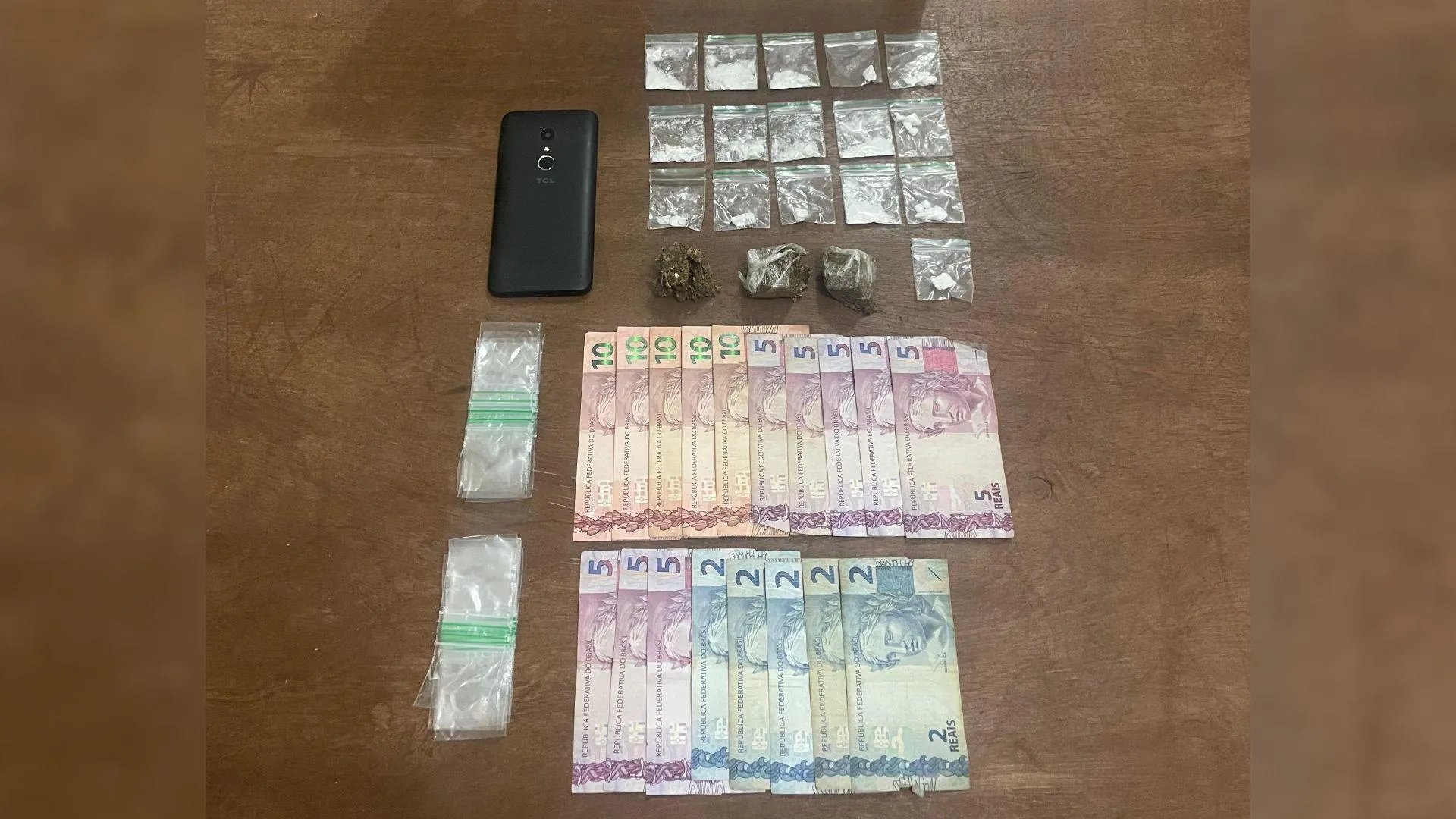 Dois adolescentes são apreendidos com cocaína e maconha em Rancharia (SP)