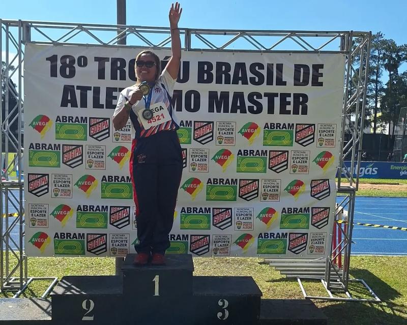 Geane Francisca Pereira fatura dois ouros e uma prata no Troféu Brasil Master de Atletismo