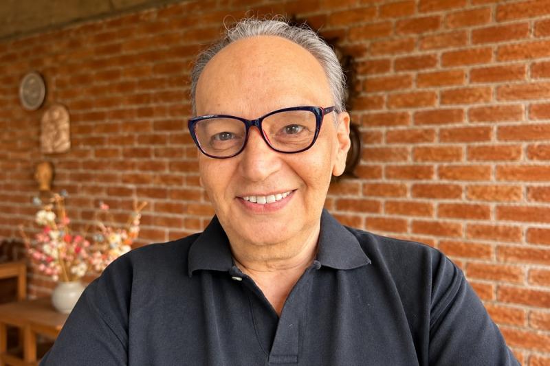 Ator e diretor Cacá Carvalho participa de bate-papo no Sesc