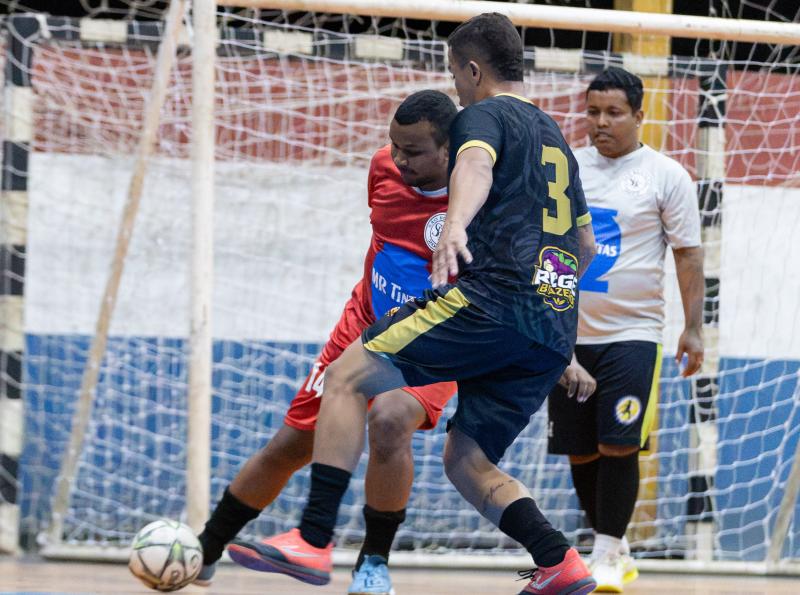 Amador Municipal de Futsal tem rodada de 47 gols e segue nesta quarta com quatro jogos