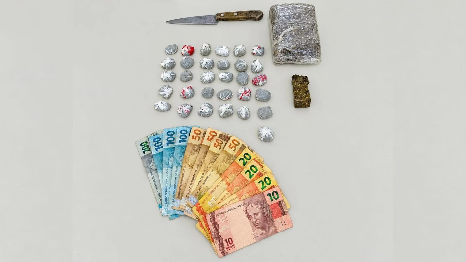 Homem é preso com 525 gramas de maconha em residência de Martinópolis (SP)