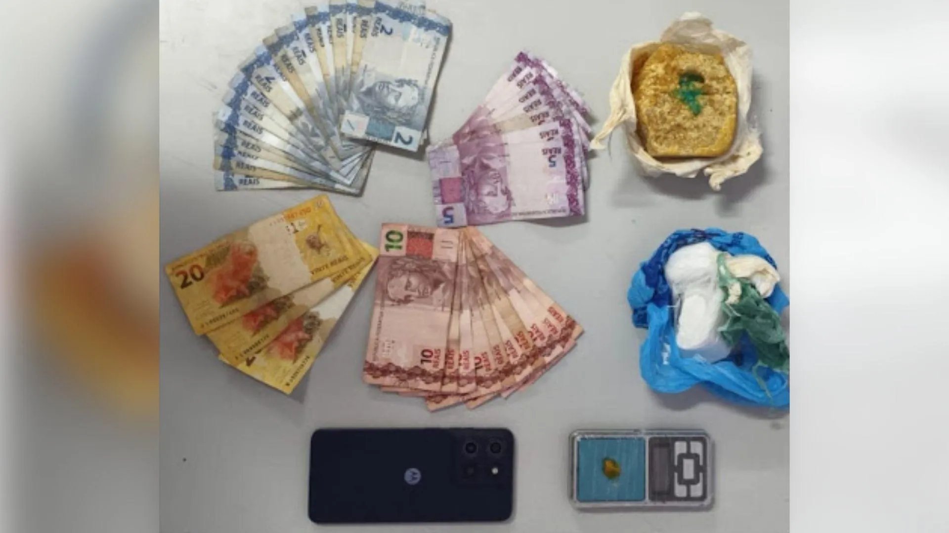 Adolescente é apreendido com crack, cocaína, balança e dinheiro em Presidente Epitácio (SP)