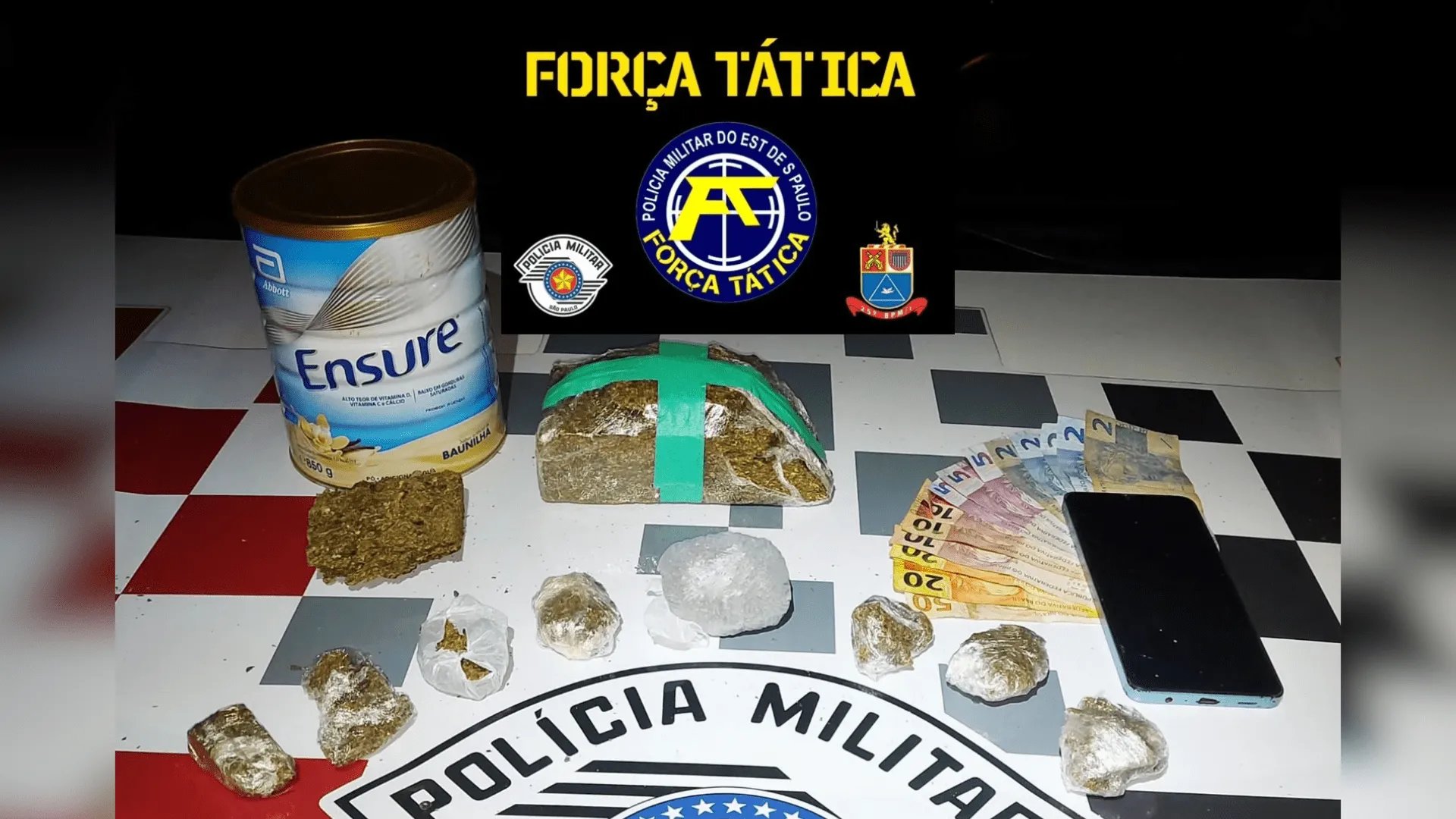 Casal é preso por tráfico em Ouro Verde após homem tentar fugir de abordagem policial