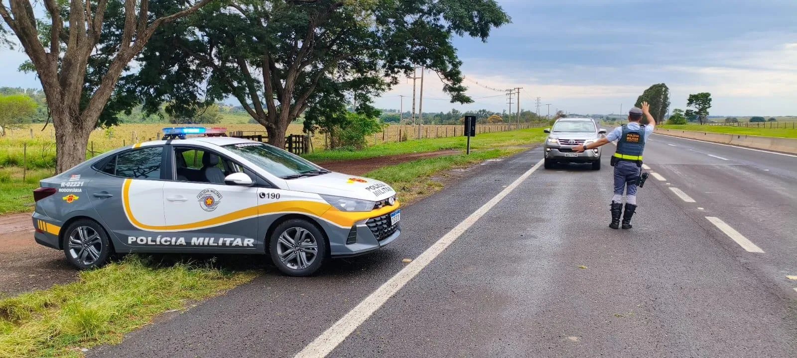 Polícia Militar Rodoviária reforça fiscalização nas rodovias do Oeste Paulista no feriado de Finados