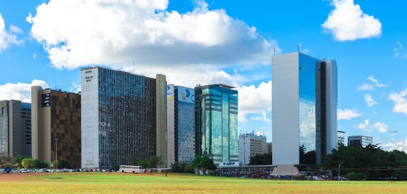 Safra recorde de 353 milhões de toneladas pressiona logística e cidades do agro, diz especialista