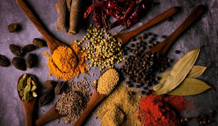 Cravo-da-índia, da culinária aos rituais, é tema de programa de agronegócio