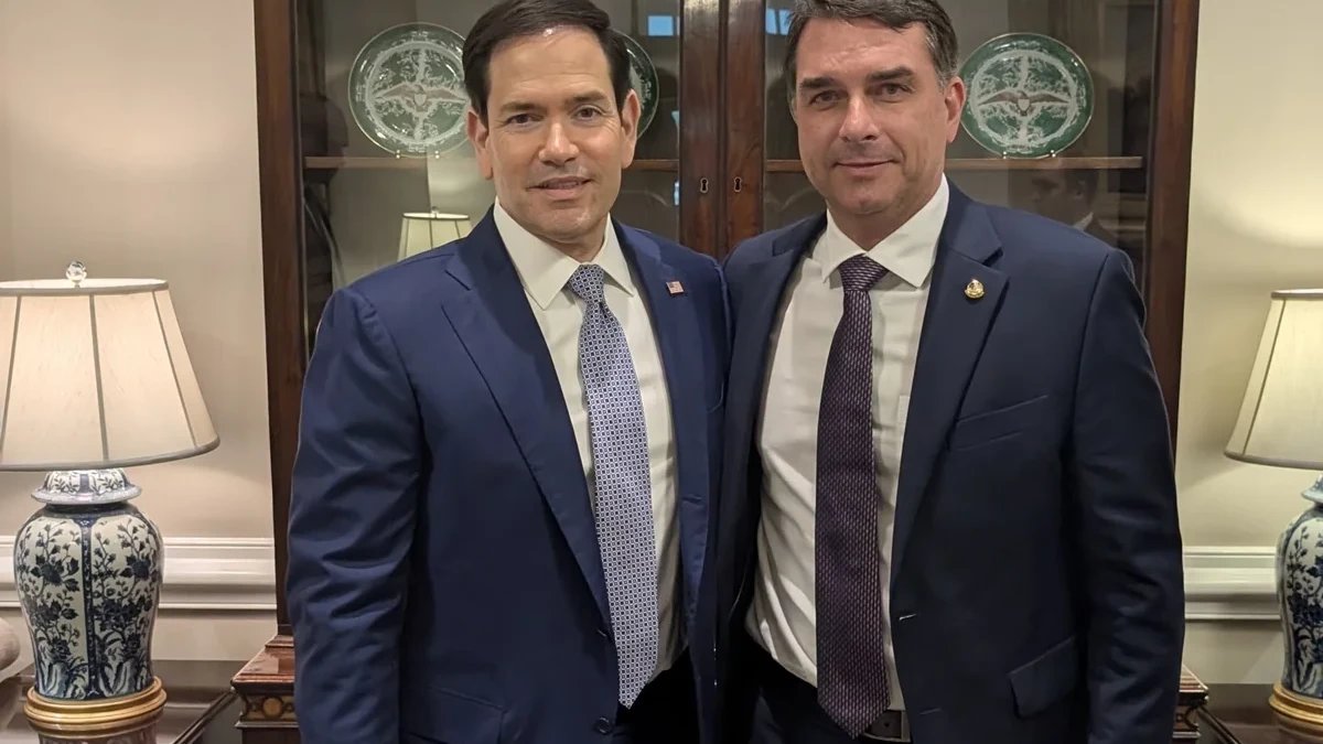 Advogado ligado a Trump diz que Rubio organizou saída de Flávio Bolsonaro do Brasil