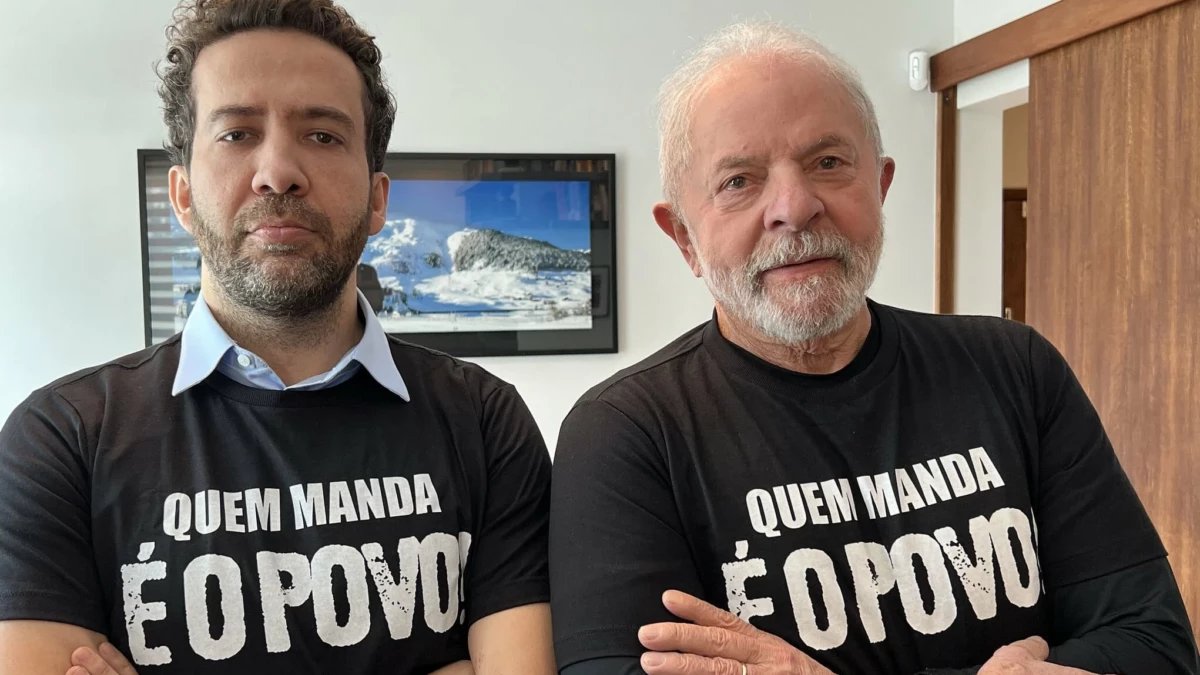 Campanha de Flávio Bolsonaro aponta 499 conteúdos apagados por Janones em canal pró-Lula