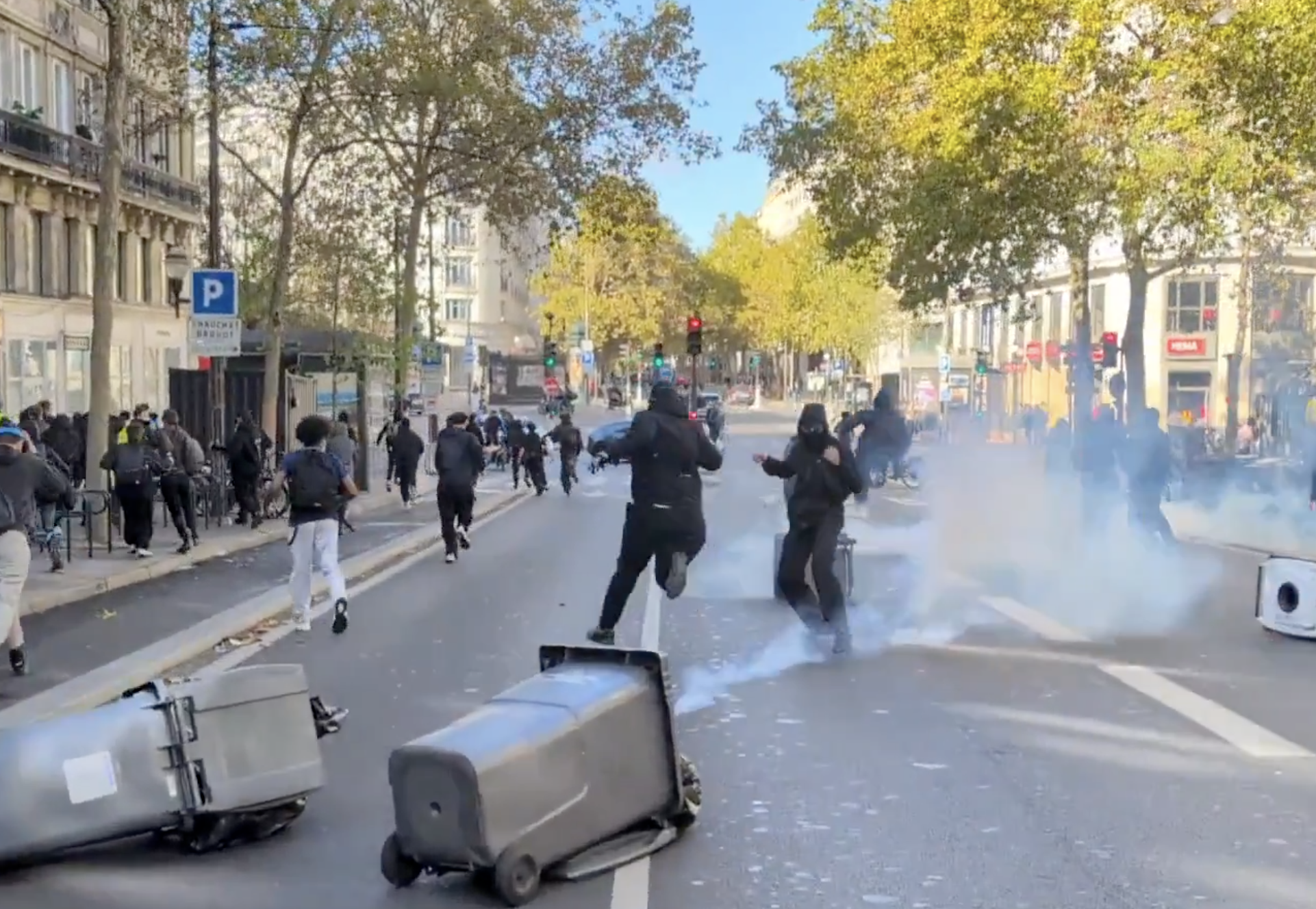 Protestos na França terminam com mais de 270 detidos e depredações em várias cidades