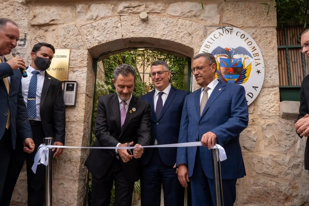 Colômbia inaugura embaixada em Jerusalém e retoma relações com Israel