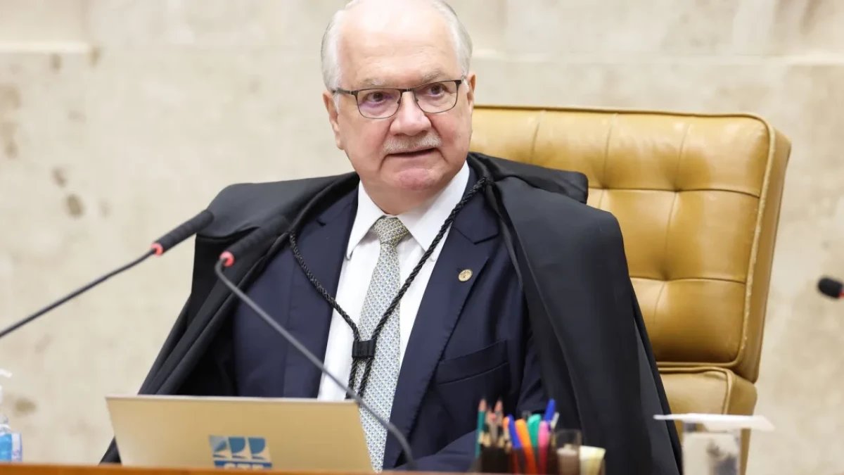 Fachin diz a Fux que inquérito das fake news segue sob sigilo e prevê arquivamento após análise