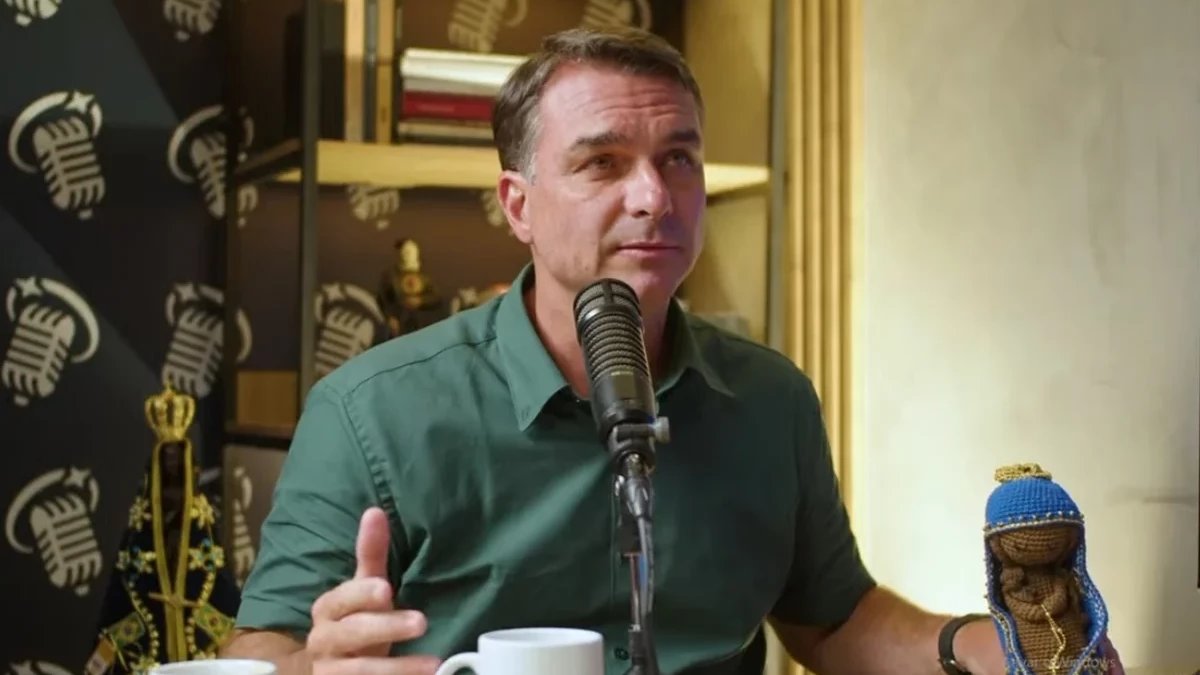 Flávio Bolsonaro desiste de debate da Globo após decisões do TSE e do STF