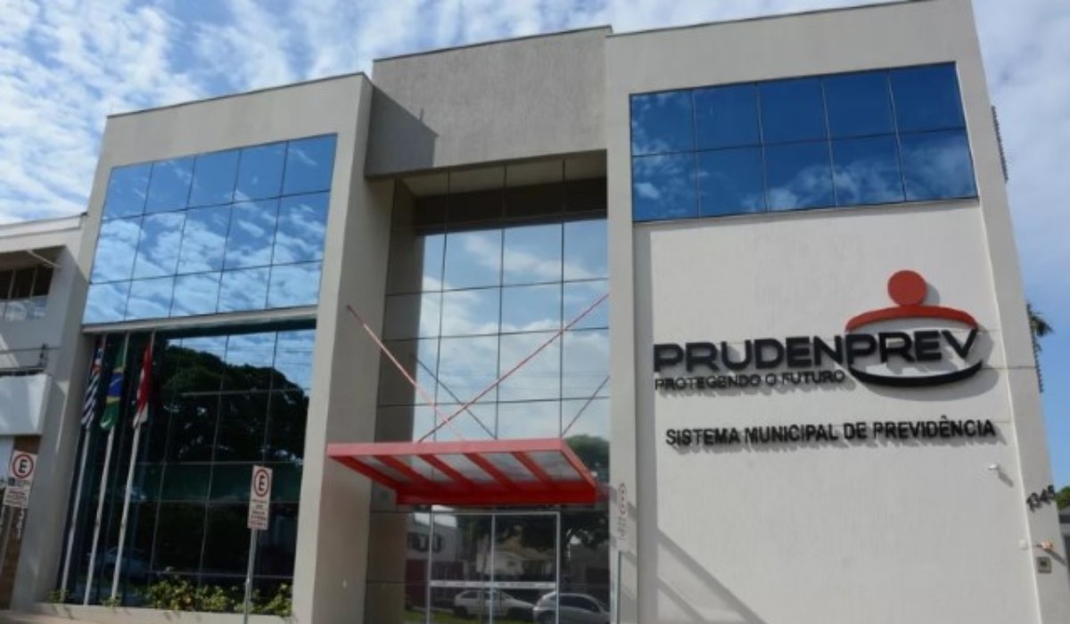 Prudenprev abre concurso com 10 vagas e salários de até R$ 11,1 mil em Presidente Prudente
