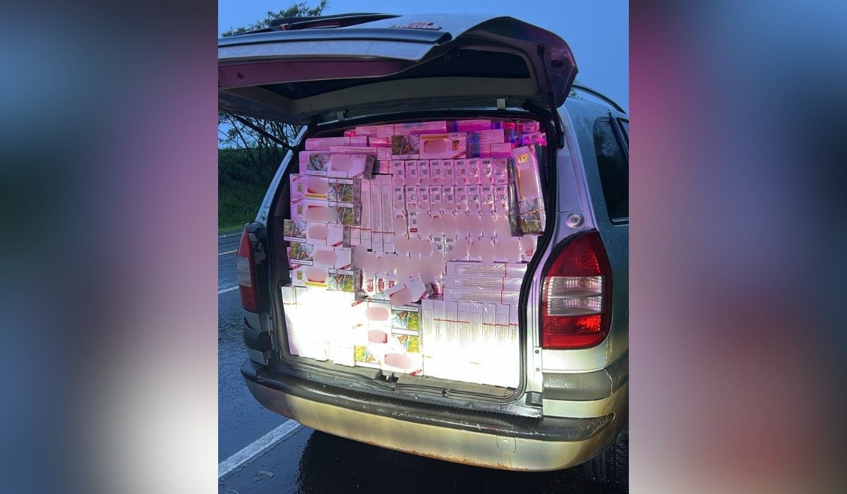 Operação na SP-294 apreende 40 mil maços de cigarro contrabandeado em Pacaembu