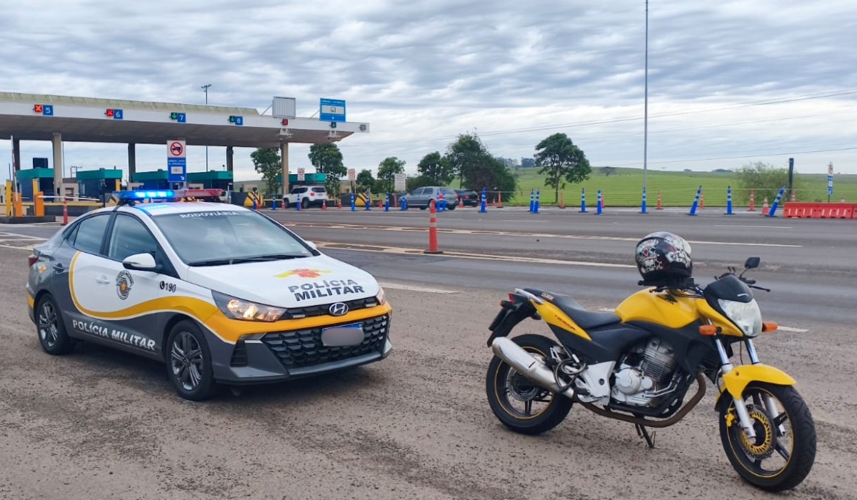 Motociclista com 79 evasões de pedágio é interceptado e multado em Presidente Bernardes