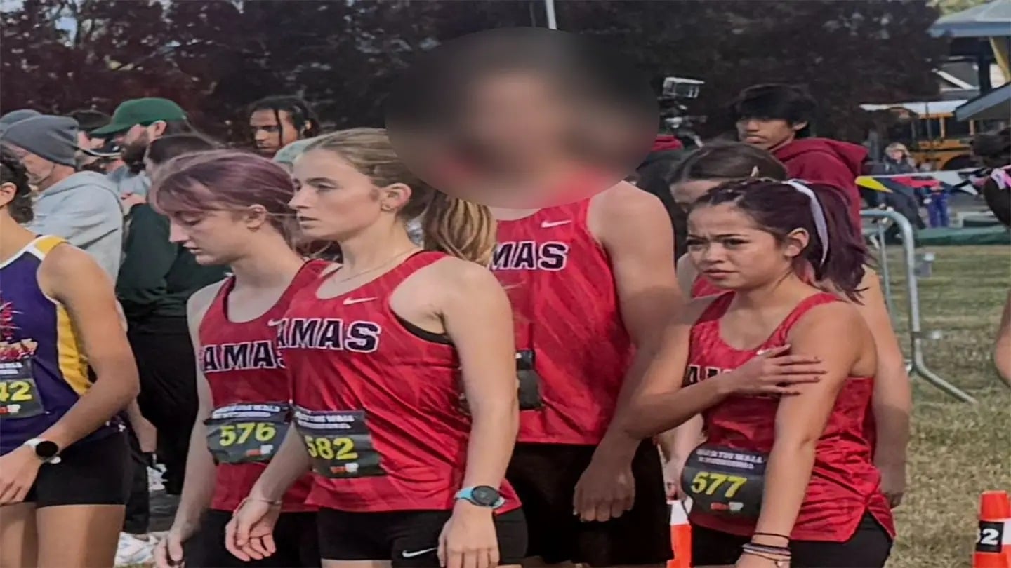 Atleta trans troca time masculino pelo feminino em Washington e gera protestos de pais