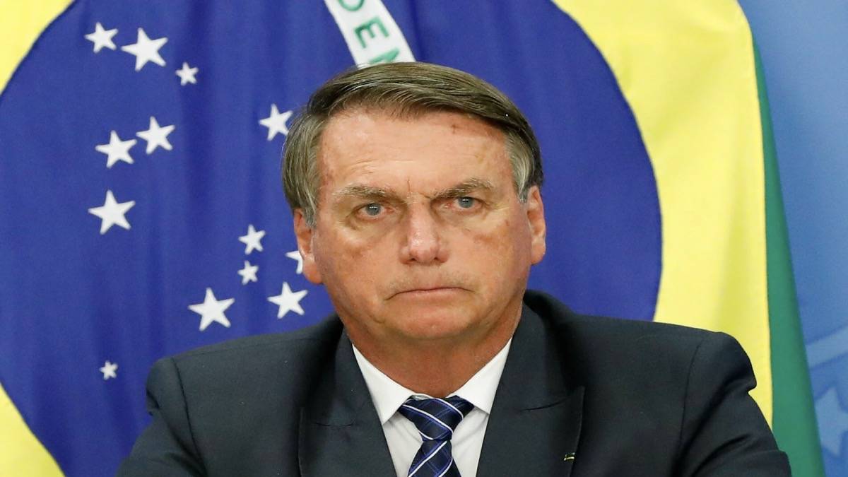 Bolsonaro pede revisão criminal ao STF para anular condenação e aponta falhas em provas