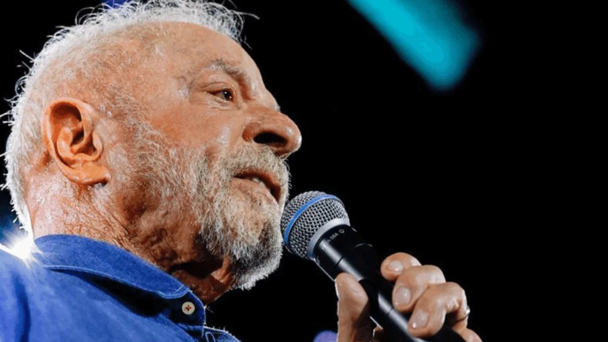 Lula diz que pretende proibir bancos de conceder mais de um cartão de crédito por pessoa