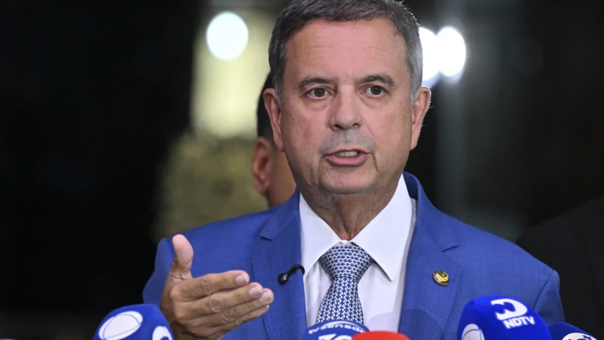Marinho diz ver ‘cheiro de pizza’ no caso Master após perícia apontar itens alterados em celular de Vorcaro