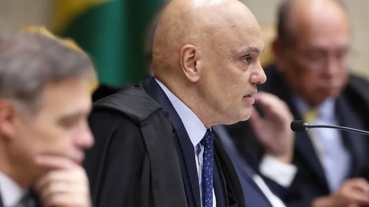 Moraes determina início da pena de Eduardo Bolsonaro e expedição de mandado de prisão