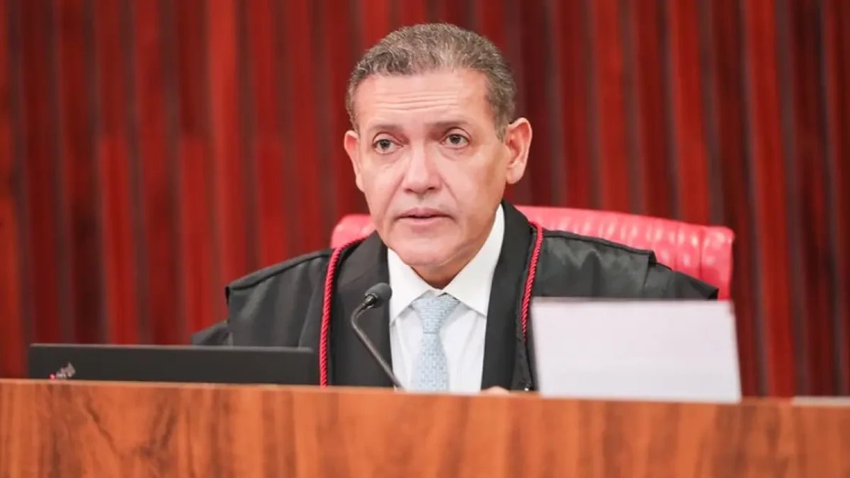 Nunes Marques nega pedido de Lula e mantém propaganda de Flávio Bolsonaro sobre Moraes