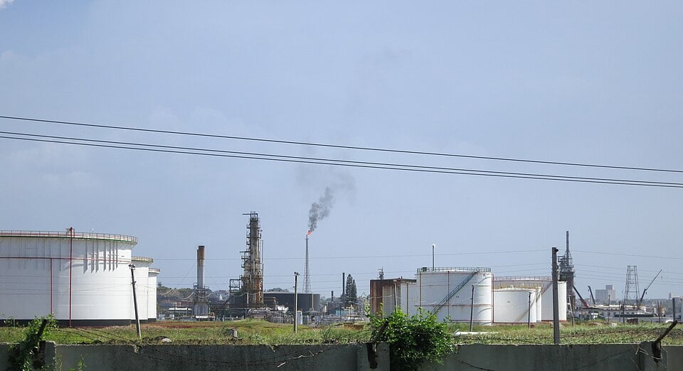 Cuba abre setor petroleiro a investimento estrangeiro e revoga leis de 1938 e 1959