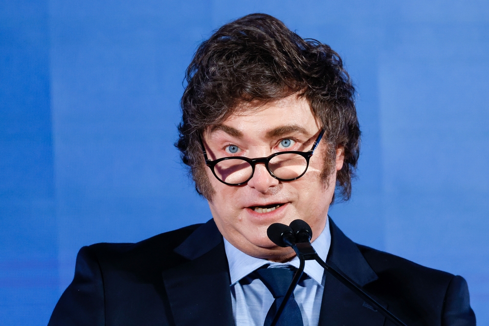 Milei chama Lula de 'ladrão e mentiroso' e contesta fala sobre a Argentina