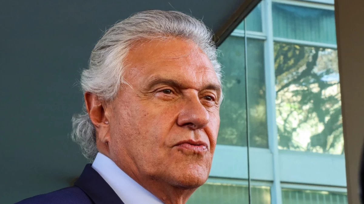Tarcísio de Freitas vai a Goiânia com Flávio Bolsonaro em ato organizado por Caiado