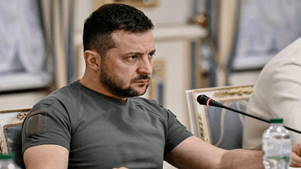 Zelensky diz que Ucrânia suspende ataques a refinarias russas se Rússia parar bombardeios