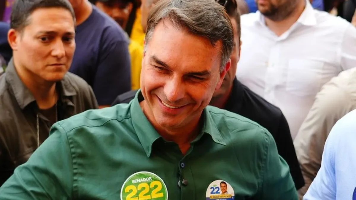 Vox Radar aponta migração de eleitores da terceira via para Flávio Bolsonaro; Zema tem 89%